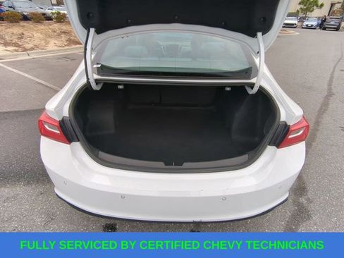 Used 2024 Chevrolet Malibu LT image 39