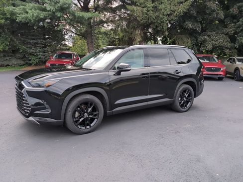 Used 2024 Toyota Grand Highlander AWD image 29