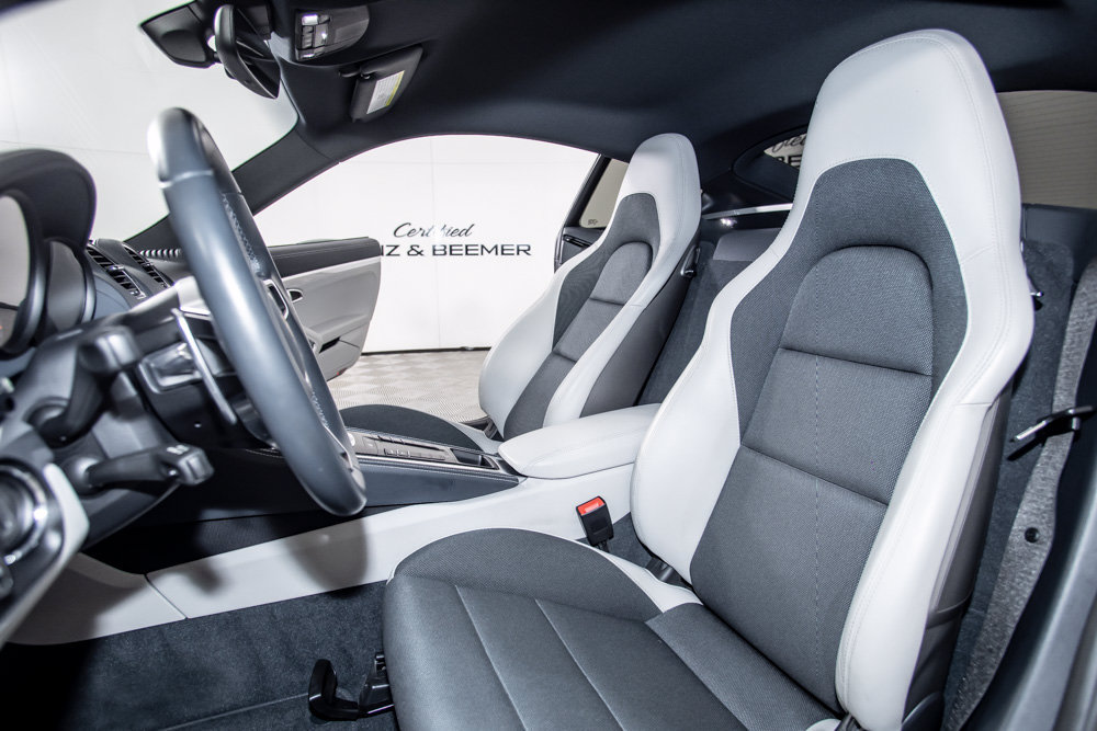 Used 2018 Porsche 718 Cayman RWD image 13