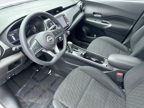Used 2023 Nissan Kicks SV FWD image 10
