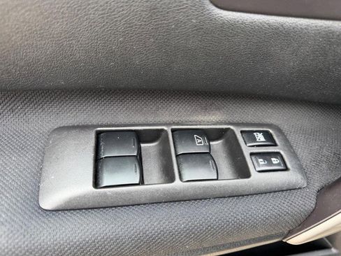 Used 2008 Nissan Rogue S image 16