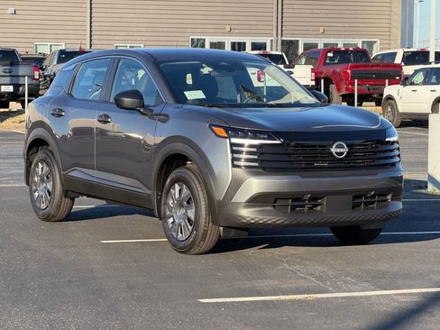 New 2026 Nissan Kicks S image 2