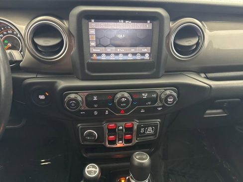 Used 2021 Jeep Wrangler Unlimited Sahara image 21