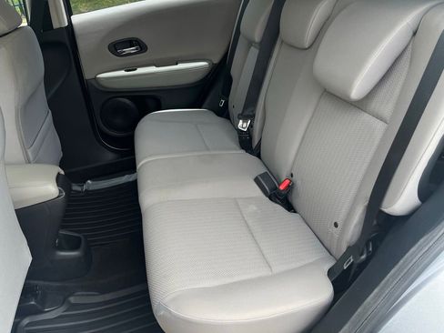 Used 2017 Honda HR-V LX image 13