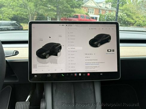 Used 2023 Tesla Model Y 2WD image 17