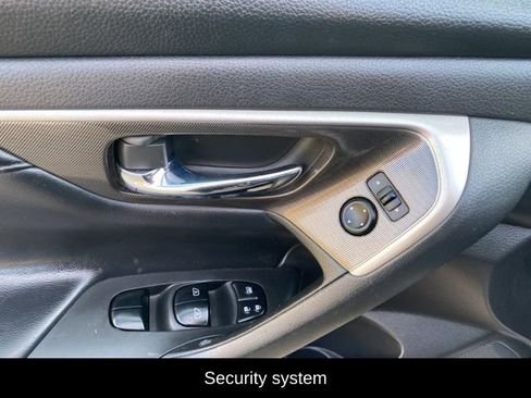 Used 2014 Nissan Altima 2.5 SL w/ Technology Package image 16