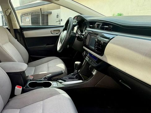 Used 2015 Toyota Corolla LE w/ Driver Convenience Package FWD image 4