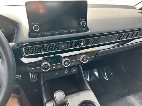 Used 2023 Honda Civic Sport image 29