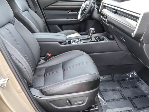 Used 2025 MAZDA CX-50 AWD 2.5 Turbo w/ Weather Package image 41