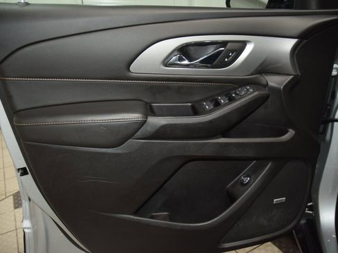 Used 2018 Chevrolet Traverse LT image 48