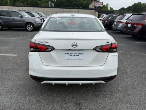 Used 2020 Nissan Versa SV image 5