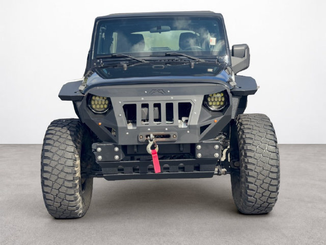 Used 2018 Jeep Wrangler Unlimited Sport w/ Connectivity Group AWD/4WD image 8