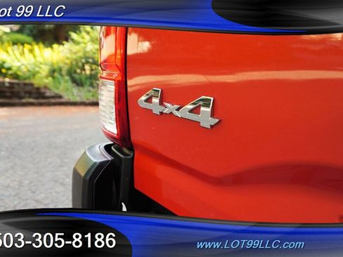Used 2017 Toyota Tacoma SR5 w/ Tow Package AWD/4WD image 30