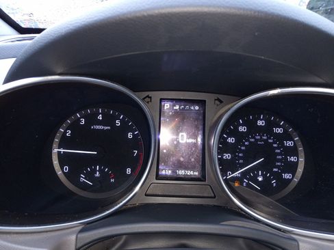 Used 2017 Hyundai Santa Fe Limited w/ Cargo Package image 11