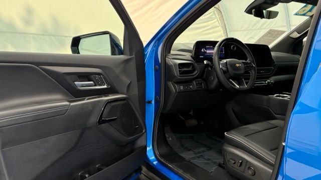 Used 2026 Chevrolet Silverado EV LT AWD/4WD image 37