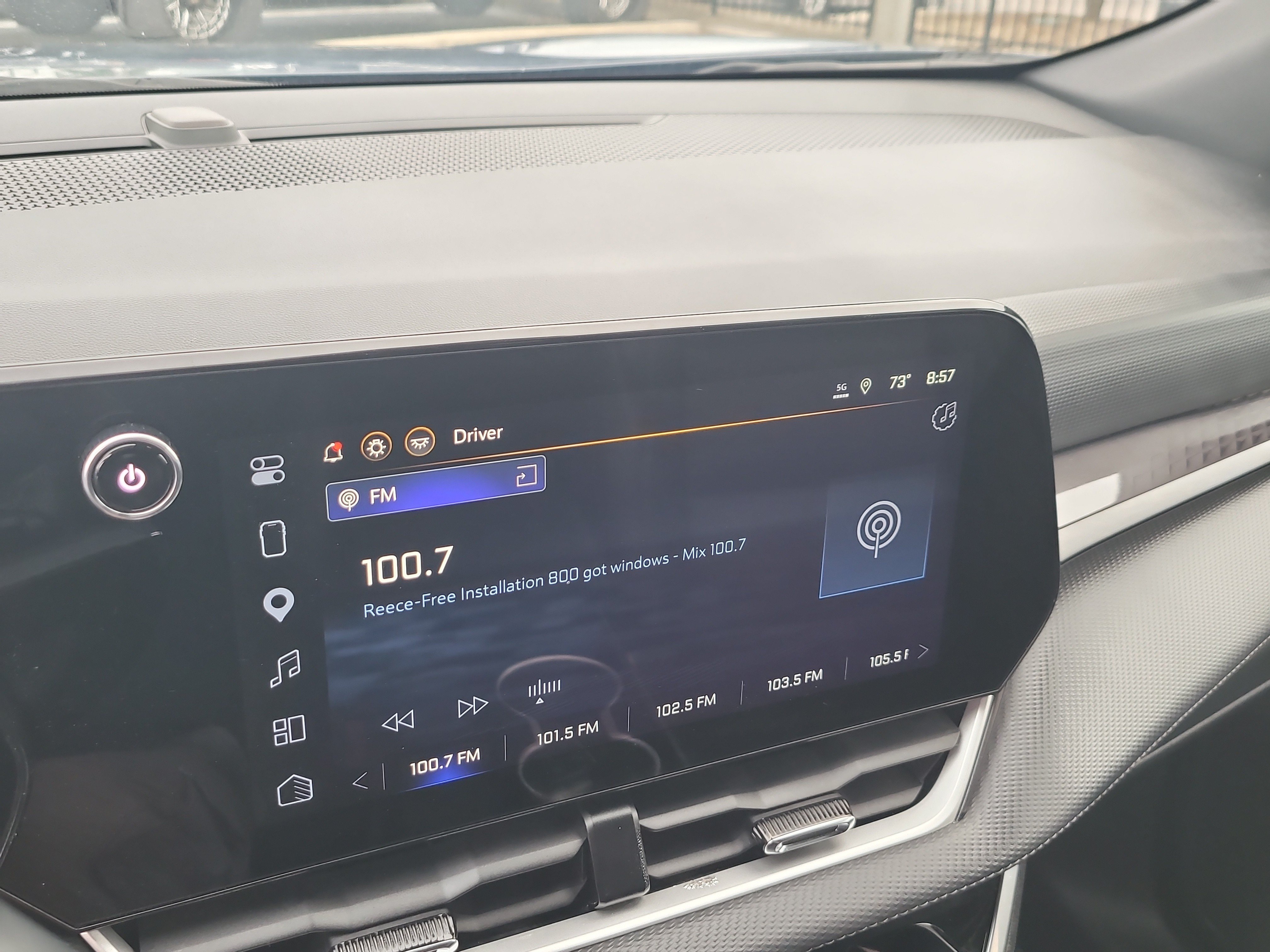 Used 2025 Chevrolet Equinox LT w/ Convenience Package II FWD image 21