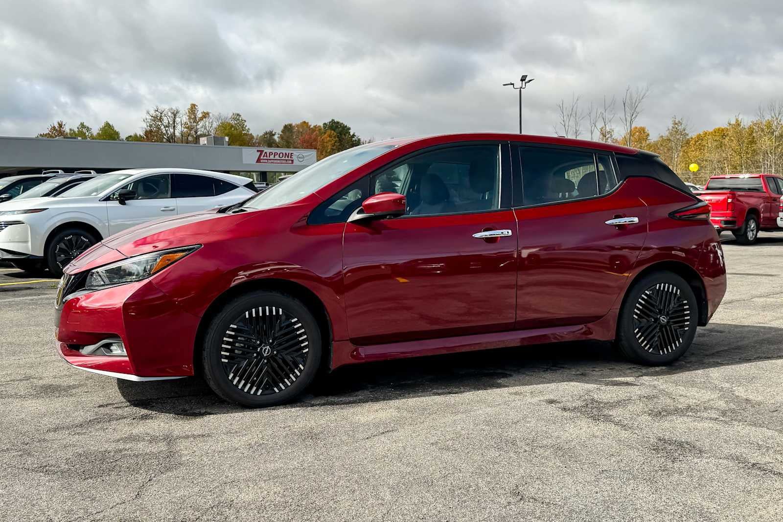 Certified 2025 Nissan Leaf SV Plus FWD image 6