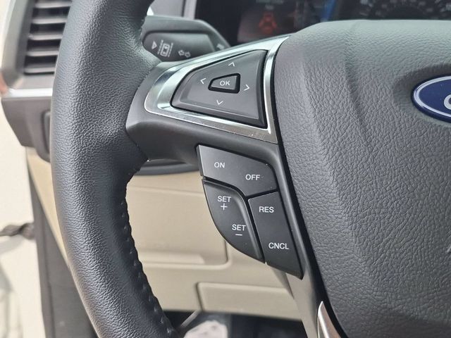 Used 2023 Ford Edge Titanium AWD/4WD image 19