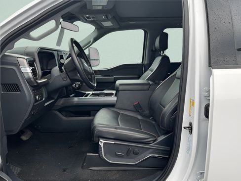Certified 2023 Ford F450 Lariat w/ Lariat Ultimate Package AWD/4WD image 8