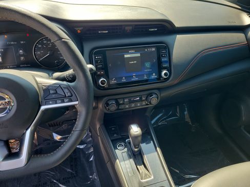 Certified 2021 Nissan Kicks SR w/ SR Premium Package FWD image 20