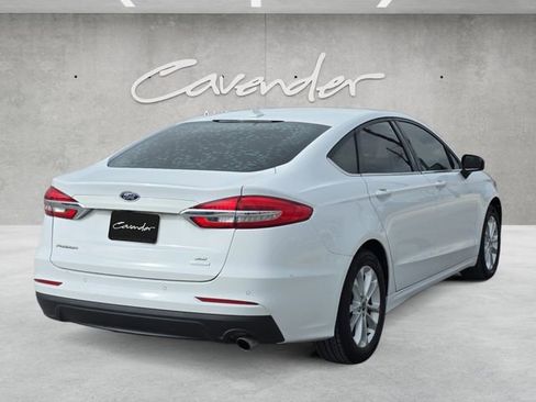 Used 2020 Ford Fusion SE image 16