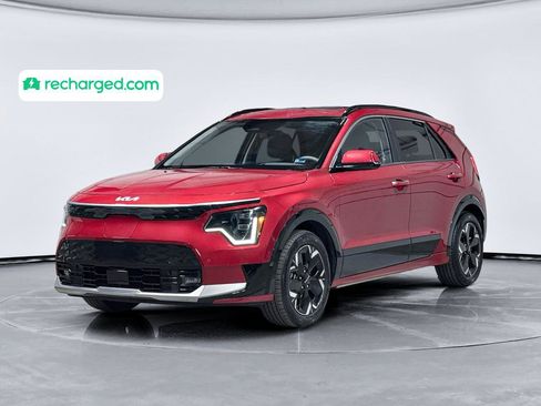 Used 2023 Kia Niro Wave FWD image 1