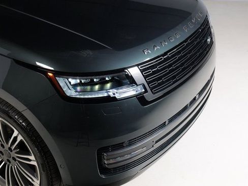 New 2026 Land Rover Range Rover Long Wheelbase SE AWD/4WD image 29