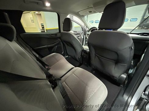 Used 2022 Ford Escape SE image 22