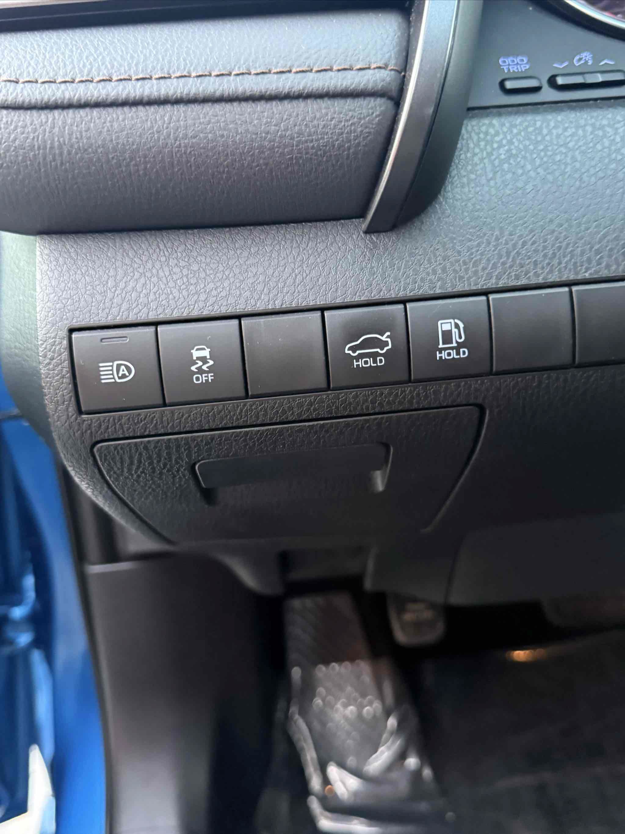 Used 2020 Toyota Camry LE w/ Carpet Mat Package FWD image 19