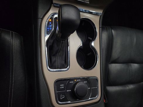Used 2016 Jeep Grand Cherokee Limited AWD/4WD image 26