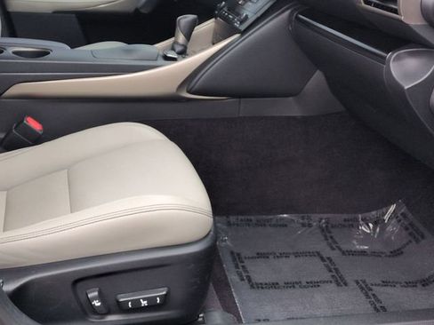 Used 2014 Lexus IS 250 AWD w/ Navigation Package image 31