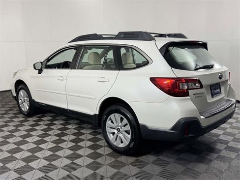 Used 2019 Subaru Outback 2.5i image 8