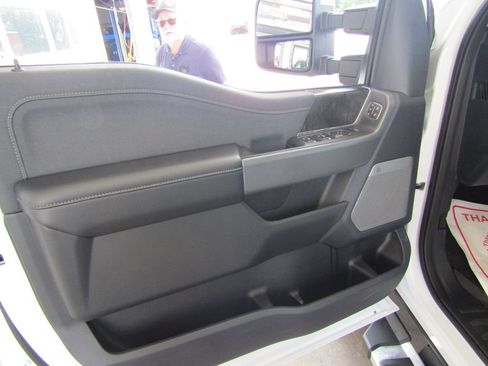 Used 2024 Ford F350 Lariat w/ Chrome Package AWD/4WD image 24