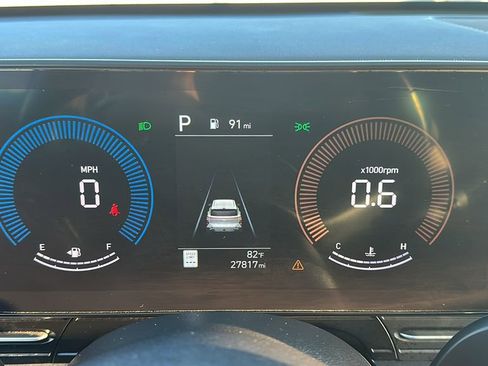 Certified 2025 Hyundai Kona SEL image 2