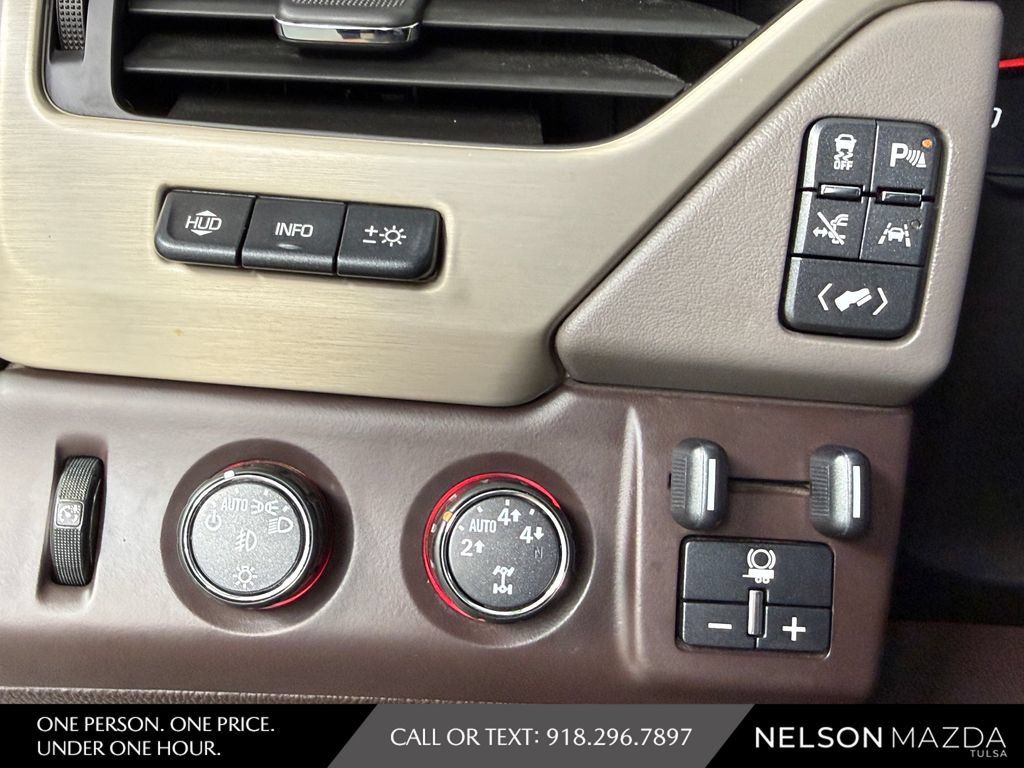 Used 2016 GMC Yukon Denali w/ Open Road Package AWD/4WD image 29