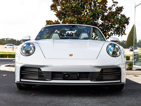 Used 2025 Porsche 911 Carrera image 21