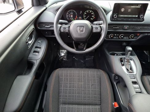 Used 2023 Honda HR-V Sport image 11