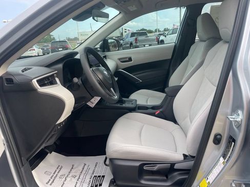 New 2026 Toyota Corolla Cross LE FWD image 11