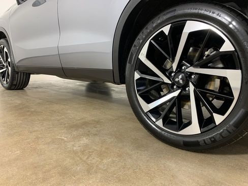 Used 2023 Mitsubishi Outlander SE image 16