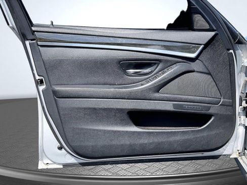 Used 2013 BMW 535i Sedan RWD image 23