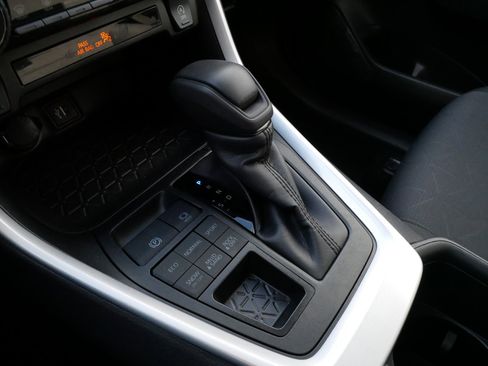 Certified 2025 Toyota RAV4 XLE w/ Convenience Package image 24