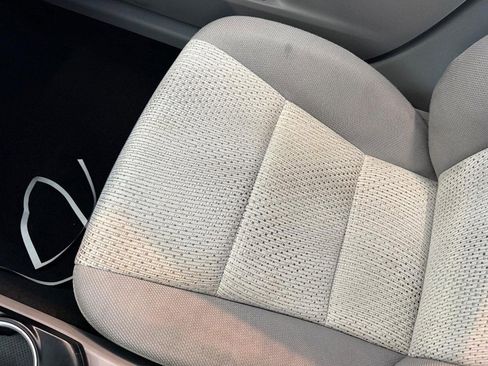 Used 2014 Toyota Camry LE image 25