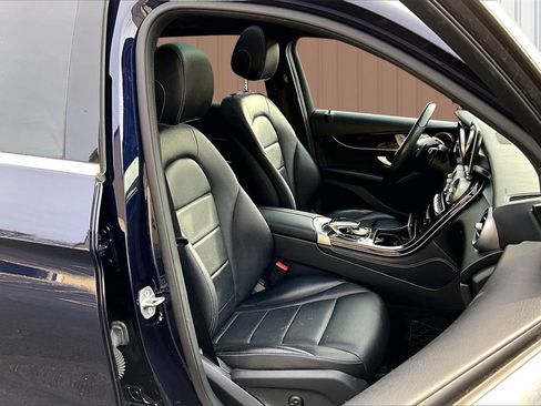 Used 2018 Mercedes-Benz GLC 300 4MATIC image 29