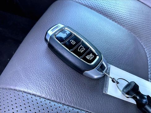 Used 2019 Hyundai Santa Fe SEL w/ Cargo Package image 15