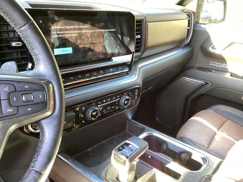 Used 2023 Chevrolet Silverado 1500 High Country w/ High Country Premium Package image 8