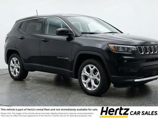 Used 2025 Jeep Compass Latitude video 1