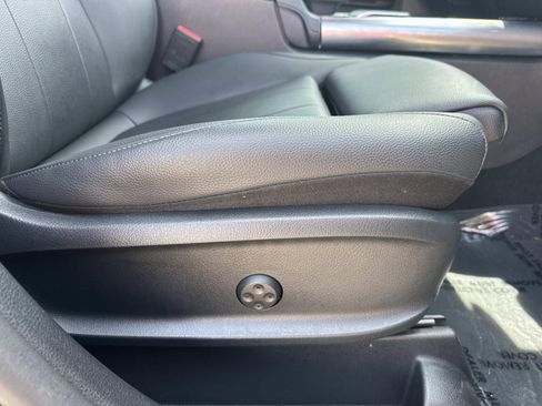 Used 2022 Mercedes-Benz GLA 250 w/ Premium Package Lite image 13