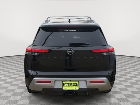 Used 2024 Nissan Pathfinder Platinum w/ Black Appearance Package FWD image 3