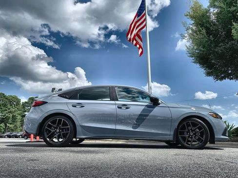 Used 2023 Honda Civic Sport Touring image 9