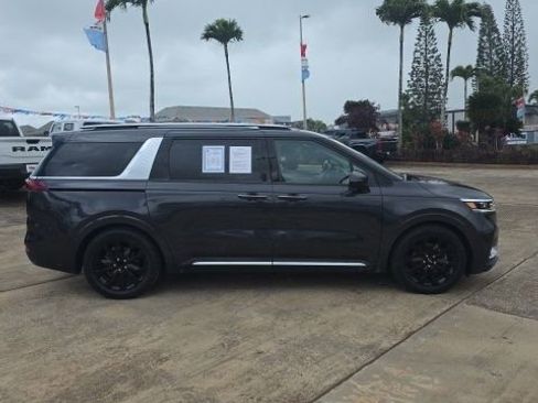 Used 2022 Kia Carnival SX Prestige FWD image 3